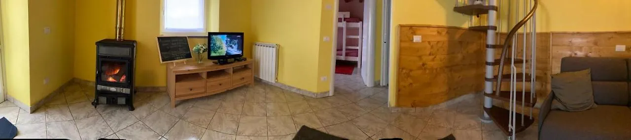 Antea I Laghi Di Spettino 게스트하우스 컨트리하우스